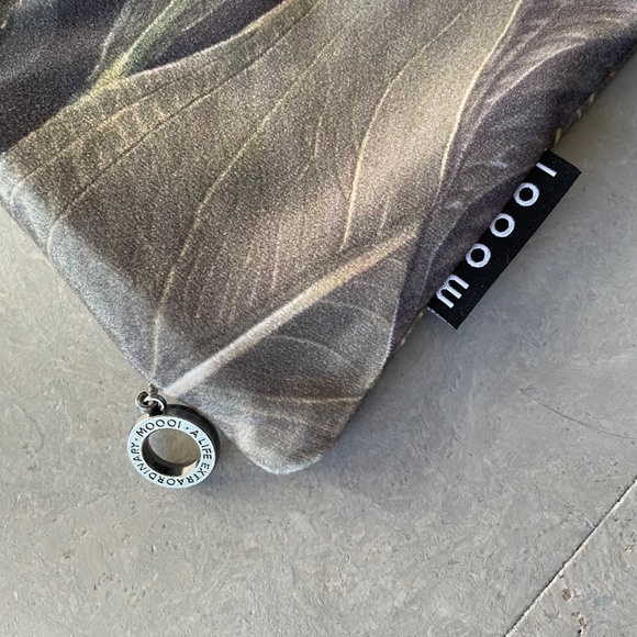 Moooi Menagerie of Extinct Animals Decorative Velvet Rectangle Pillow Cover - Picture 6 of 6